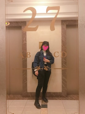 「5（ファイブ）のアイテム（デニムジャケット）」を使った、Ariel WYさん（レディース・164cm）の秋コーディネート