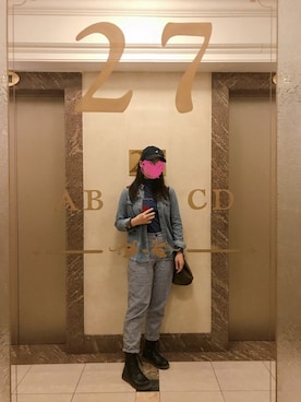 「stradivarius（ストラディバリウス）のアイテム（デニムジャケット）」を使った、Ariel WYさん（レディース・164cm）の冬コーディネート