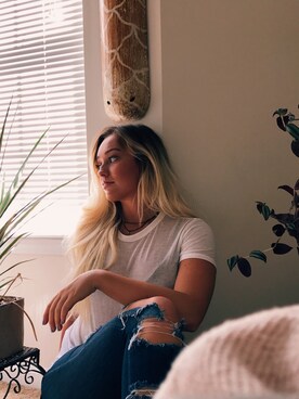 「distressed」｜Tiffany Rainさん（レディース・168cm）の秋コーディネート
