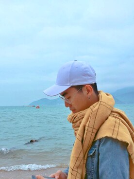 「アイテム（サンバイザー、ホワイト系）」を使った、微博：我家枢さん（メンズ・174cm）の秋コーディネート