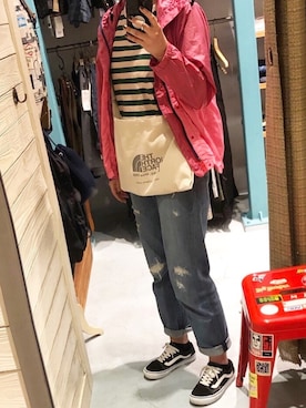 「UNIQLO（ユニクロ）のアイテム（Tシャツ/カットソー、グリーン系）」を使った、ななこさん（レディース・159cm）の春コーディネート