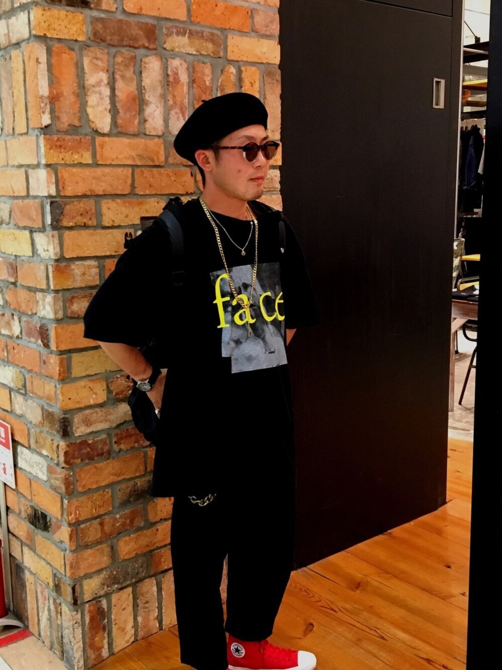 「MR.GENTLEMANのアイテム（ネックレス、ゴールド系）」を使った、kazuyaさん（メンズ・167cm）の夏コーディネートの1枚目の写真