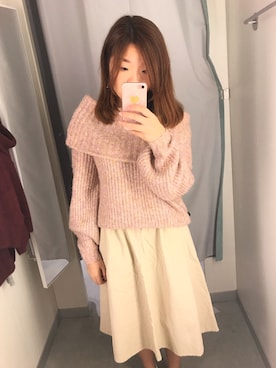 「H&M（エイチ・アンド・エム）のアイテム（ニット/セーター、ピンク系）」を使った、judpainan さん（レディース）の秋コーディネート