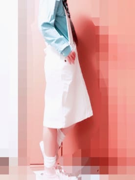 「ニコアンド」｜「アイテム（ジャンパースカート）」を使った、Tomo⋆｡˚✩さん（レディース・153cm）の春コーディネート