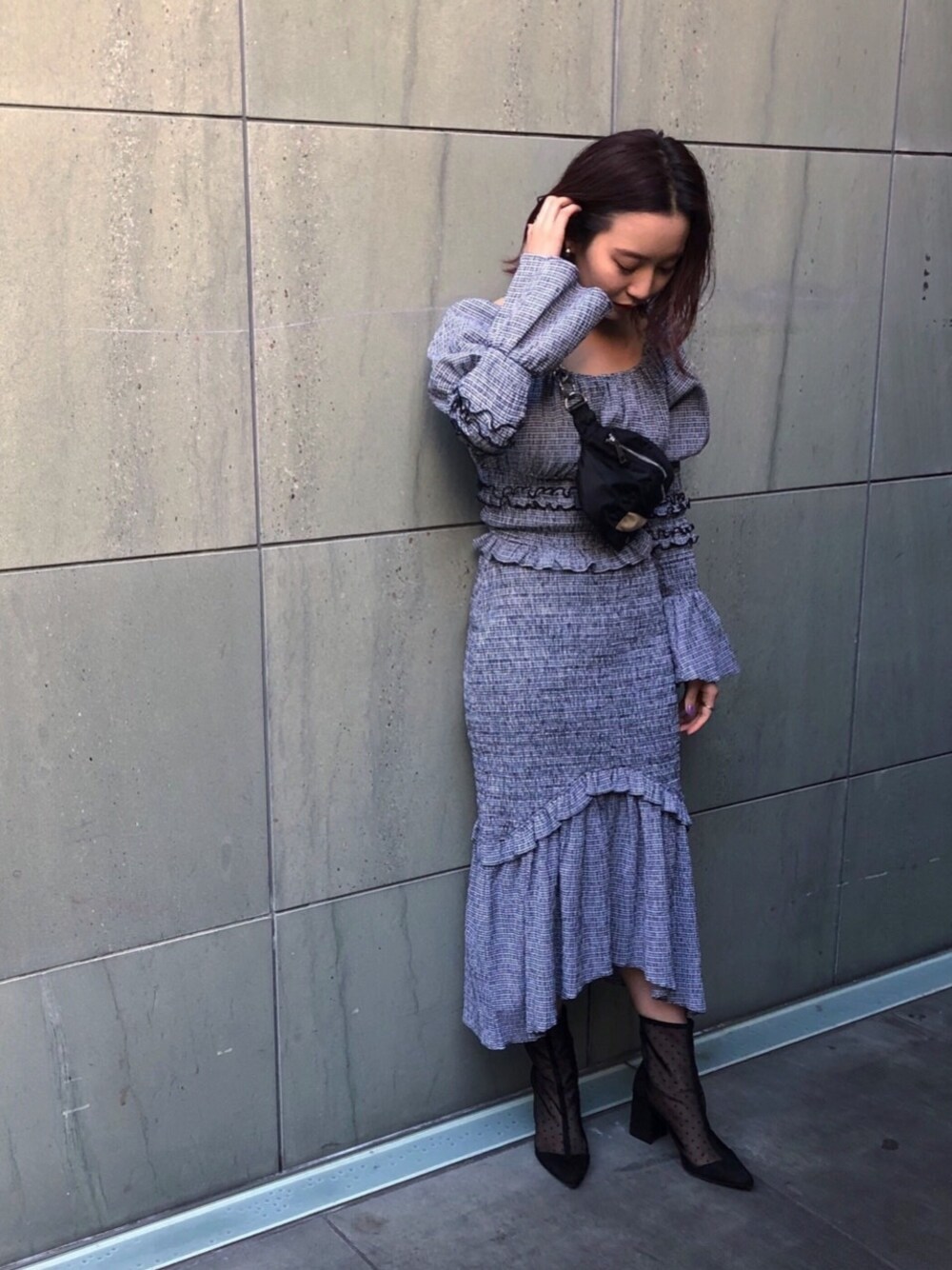 「セットアップ、snidel、マーメイドスカート、フレアスリーブ、シースルーブーツ、SNIDEL 2018 Autumn Winter 2nd Collection」｜「SNIDELのシャーリングブラウス（シャツ/ブラウス、その他）」を使った、SNIDEL_official_snapさん（レディース・160cm）の冬コーディネートの1枚目の写真