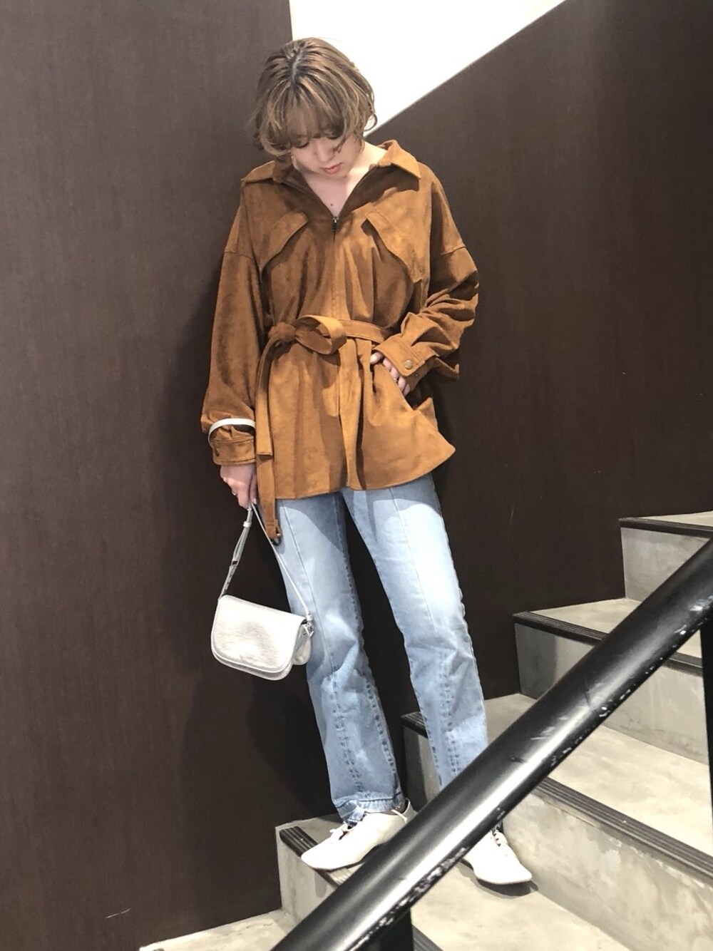 「snidel、スナイデル、スエードブルゾン、SNIDEL 2019 Spring Summer 1st Collection、スナイデルシューズ」｜「SNIDELのオーバーサイズスエードブルゾン（その他アウター、ブラウン系）」を使った、SNIDEL_official_snapさん（レディース・160cm）の冬コーディネートの1枚目の写真