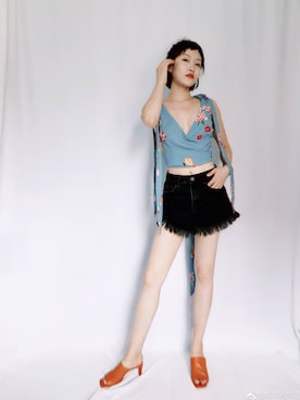 「Keepsake（キープセイク）のアイテム（トップス）」を使った、张乐美子さん（レディース・162cm）の夏コーディネート