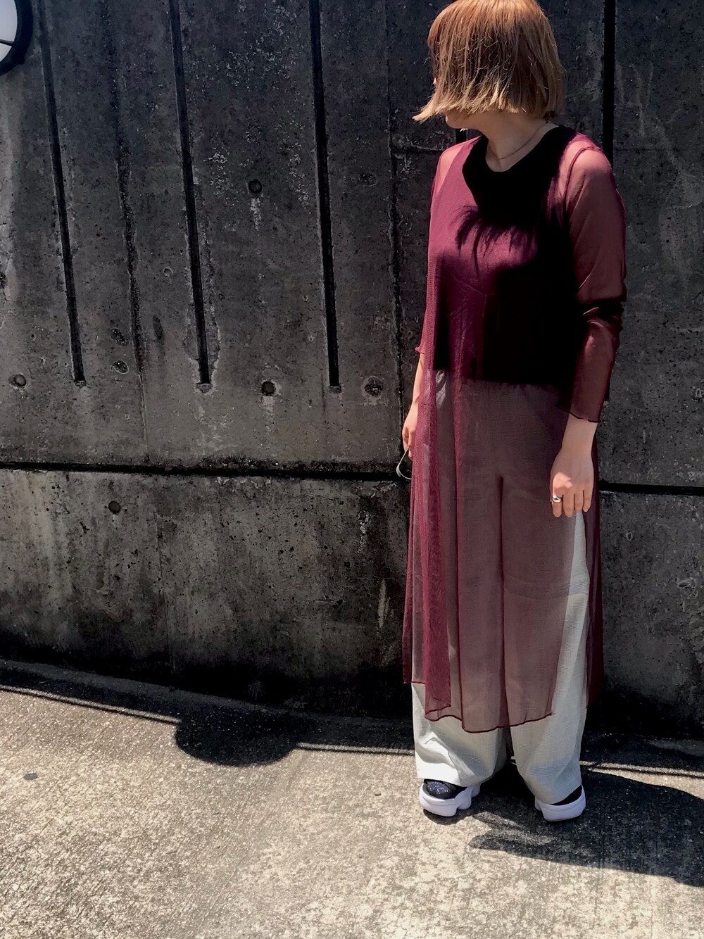 「オトナカジュアル、パンツスタイル、ゆるコーデ」｜「ZARAのアイテム（その他トップス、レッド系）」を使った、Ｔ.さん（レディース・156cm）の夏コーディネートの1枚目の写真