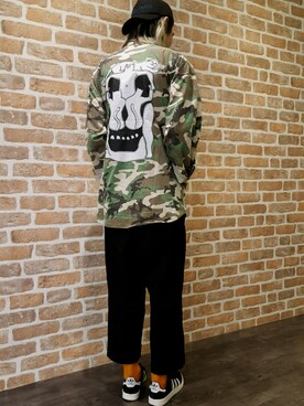「RIPNDIP（リップンディップ）のアイテム」を使った、にしおさん（メンズ・180cm）の秋コーディネート