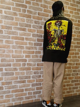 「PLEASURES（プレジャー）のアイテム」を使った、にしおさん（メンズ・180cm）の冬コーディネート