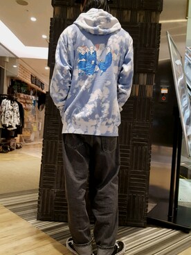 「RIPNDIP（リップンディップ）のアイテム」を使った、にしおさん（メンズ・180cm）の春コーディネート