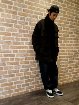 「whiteland」｜「アイテム（ミリタリージャケット）」を使った、にしおさん（メンズ・180cm）の秋コーディネート