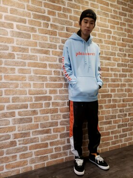 「PLEASURES（プレジャー）のアイテム」を使った、にしおさん（メンズ・180cm）の冬コーディネート