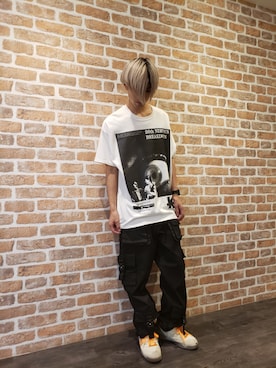 「KaneZ（ケインズ）のアイテム（Tシャツ/カットソー）」を使った、にしおさん（メンズ・180cm）の夏コーディネート