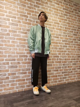 「whiteland」｜「アイテム（MA-1）」を使った、にしおさん（メンズ・180cm）の秋コーディネート
