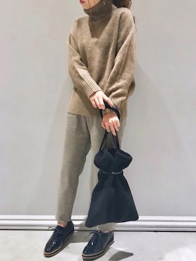 「アイテム（ドレスシューズ）」を使った、Y.Myuさん（レディース・151cm）の秋コーディネート
