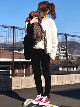 「赤コンバース」｜「アイテム（ブルゾン）」を使った、高野軍曹さん（レディース・158cm）の冬コーディネート