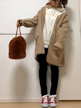 「赤コンバース」｜「アイテム（その他アウター）」を使った、高野軍曹さん（レディース・158cm）の冬コーディネート