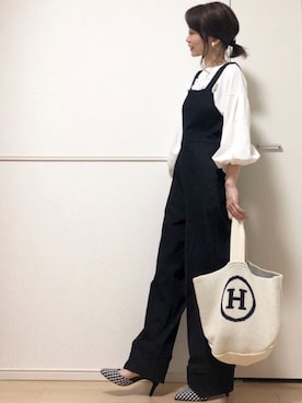 「JUNOAH」｜「アイテム（サロペット/オーバーオール）」を使った、高野軍曹さん（レディース・158cm）の秋コーディネート