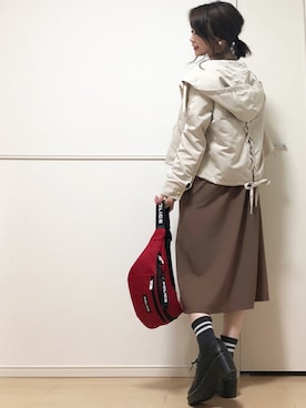 「JUNOAH（ジュノア）のアイテム（シャツワンピース）」を使った、高野軍曹さん（レディース・158cm）の秋コーディネート