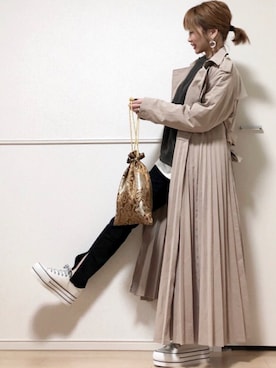 「スリットパンツ」｜「アイテム（トレンチコート）」を使った、高野軍曹さん（レディース・158cm）の冬コーディネート
