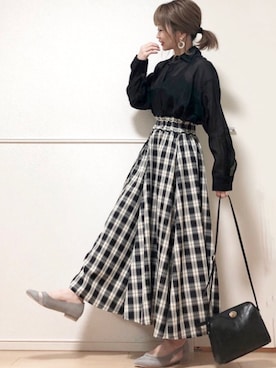 「アイテム（パンプス、グレー系）」を使った、高野軍曹さん（レディース・158cm）の春コーディネート