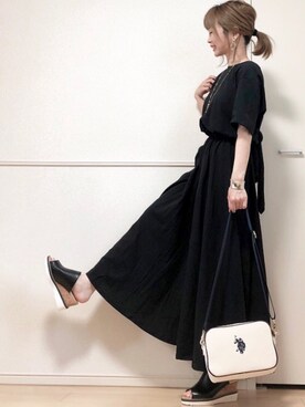 「petitcro（プティクロ）のpetitcro  ワイドバングル PCKB1901001（バングル/リストバンド）」を使った、高野軍曹さん（レディース・158cm）の春コーディネート