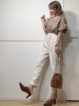 「袖フリル」｜「アイテム（アクセサリー）」を使った、高野軍曹さん（レディース・158cm）の夏コーディネート