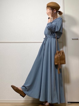 「Vネックワンピース」｜「アイテム（ハンチング/ベレー帽）」を使った、高野軍曹さん（レディース・158cm）の秋コーディネート