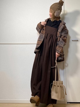 「URBAN RESEARCH ROSSO」｜「アイテム（サロペット/オーバーオール）」を使った、高野軍曹さん（レディース・158cm）の秋コーディネート