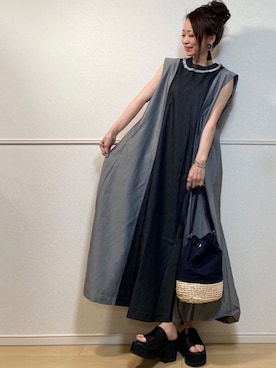 「おおぶりピアス」｜「アイテム（バッグ）」を使った、高野軍曹さん（レディース・158cm）の春コーディネート