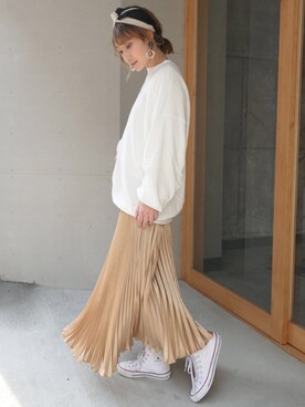 yuminyさんの「サテンプリーツロングスカート」を使ったコーディネート