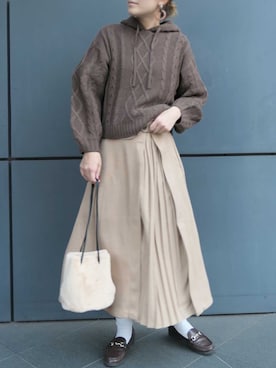 「CORNERS（コーナーズ）のアイテム（アクセサリー）」を使った、yuminyさん（レディース・162cm）の秋コーディネート