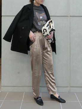 「CORNERS（コーナーズ）のヴィンテージサテンリラックスパンツ（その他パンツ）」を使った、yuminyさん（レディース・162cm）の冬コーディネート