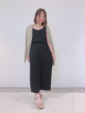 「MAJESTIC LEGON（マジェスティックレゴン）のスカラップキャミサロペット（サロペット/オーバーオール）」を使った、マジェスティックレゴンららぽーとTOKYO-BAY店スタッフさん（レディース・156cm）の夏コーディネート