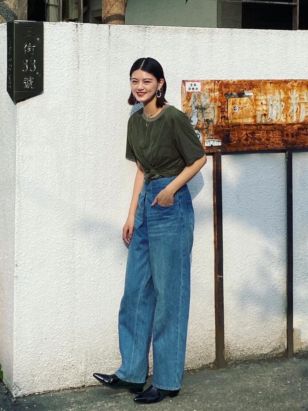 「SENSE OF PLACE by URBAN RESEARCHのアイテム（デニムパンツ、ブルー系）」を使った、Jammyさん（レディース・163cm）の春コーディネートの1枚目の写真