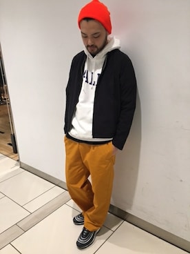 「アイテム（パーカー、ホワイト系）」を使った、欠畑　慶寛さん（メンズ・180cm）の秋コーディネート