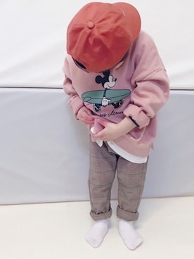 「くすみピンク」｜「アイテム（スウェット）」を使った、riiririiさん（キッズ・90cm）の冬コーディネート