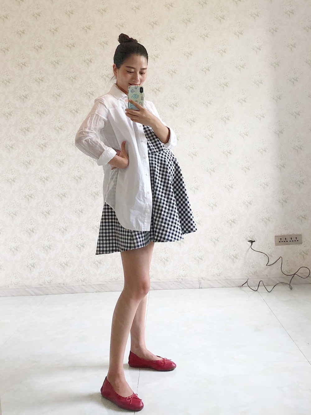 「在家」｜「AMASSのアイテム（シャツ/ブラウス、ホワイト系）」を使った、清新-小芥末さん（レディース・159cm）の夏コーディネートの1枚目の写真