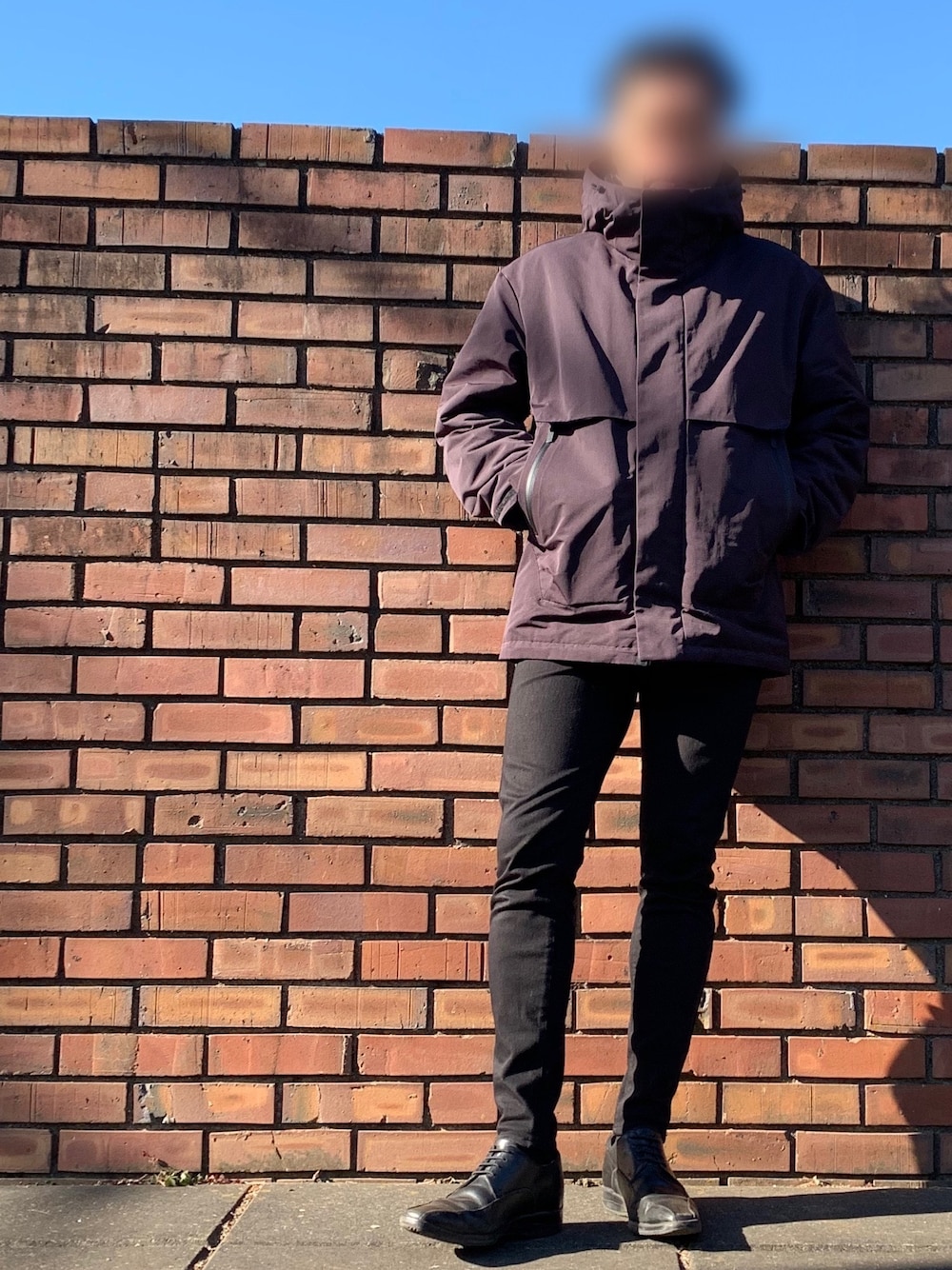 165cm男性の冬コーデ｜ダークトーンで統一して縦長シルエットを強調した低身長メンズの引き締めスタイル