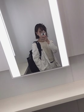 「学校」｜「アイテム（マウンテンパーカー）」を使った、onniさん（レディース・155cm）の春コーディネート