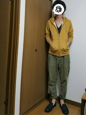 「MANEBU（マネブ）のアイテム（スリッポン）」を使った、yujiさん（メンズ・176cm）の秋コーディネート