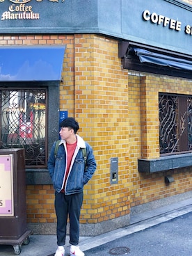 「travel」｜「アイテム（デニムジャケット）」を使った、Shiang Chungさん（メンズ・165cm）の春コーディネート