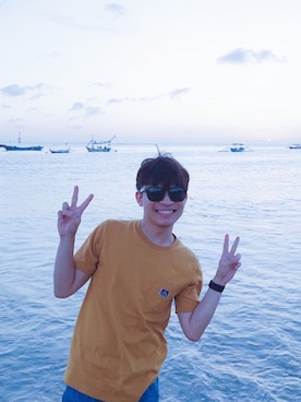 「travel」｜「アイテム（腕時計）」を使った、Shiang Chungさん（メンズ・165cm）の春コーディネート