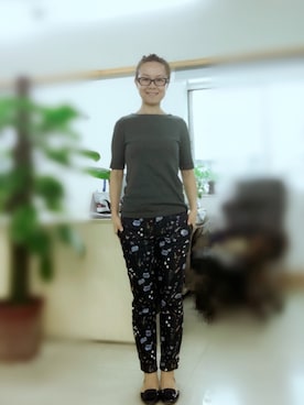 「MANGO（マンゴ）のアイテム（スラックス）」を使った、niuさん（レディース・159cm）の夏コーディネート