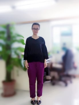 「AZUL（アズール）のアイテム（スラックス）」を使った、niuさん（レディース・159cm）の秋コーディネート