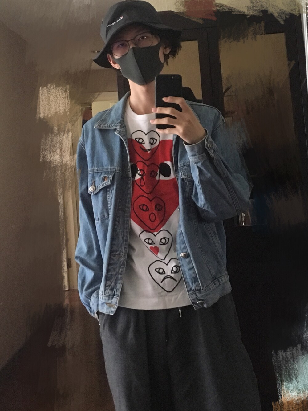「COMME des GARCONSのアイテム（Tシャツ/カットソー、ホワイト系）」を使った、冥魂大帝さん（メンズ・178cm）の夏コーディネートの1枚目の写真
