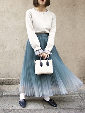 「アイテム（トップス、ベージュ系）」を使った、three quarterさん（レディース・154cm）の春コーディネート