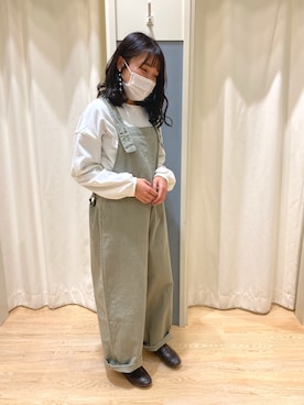 「Samansa Mos2 blue（サマンサモスモスブルー）のアイテム（サロペット/オーバーオール）」を使った、カホさん（レディース・156cm）の春コーディネート