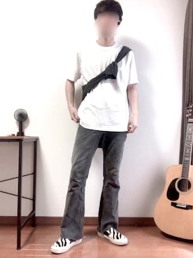 「たすき掛け」｜「アイテム（スリッポン）」を使った、ずー。。。さん（メンズ・170cm）の夏コーディネート